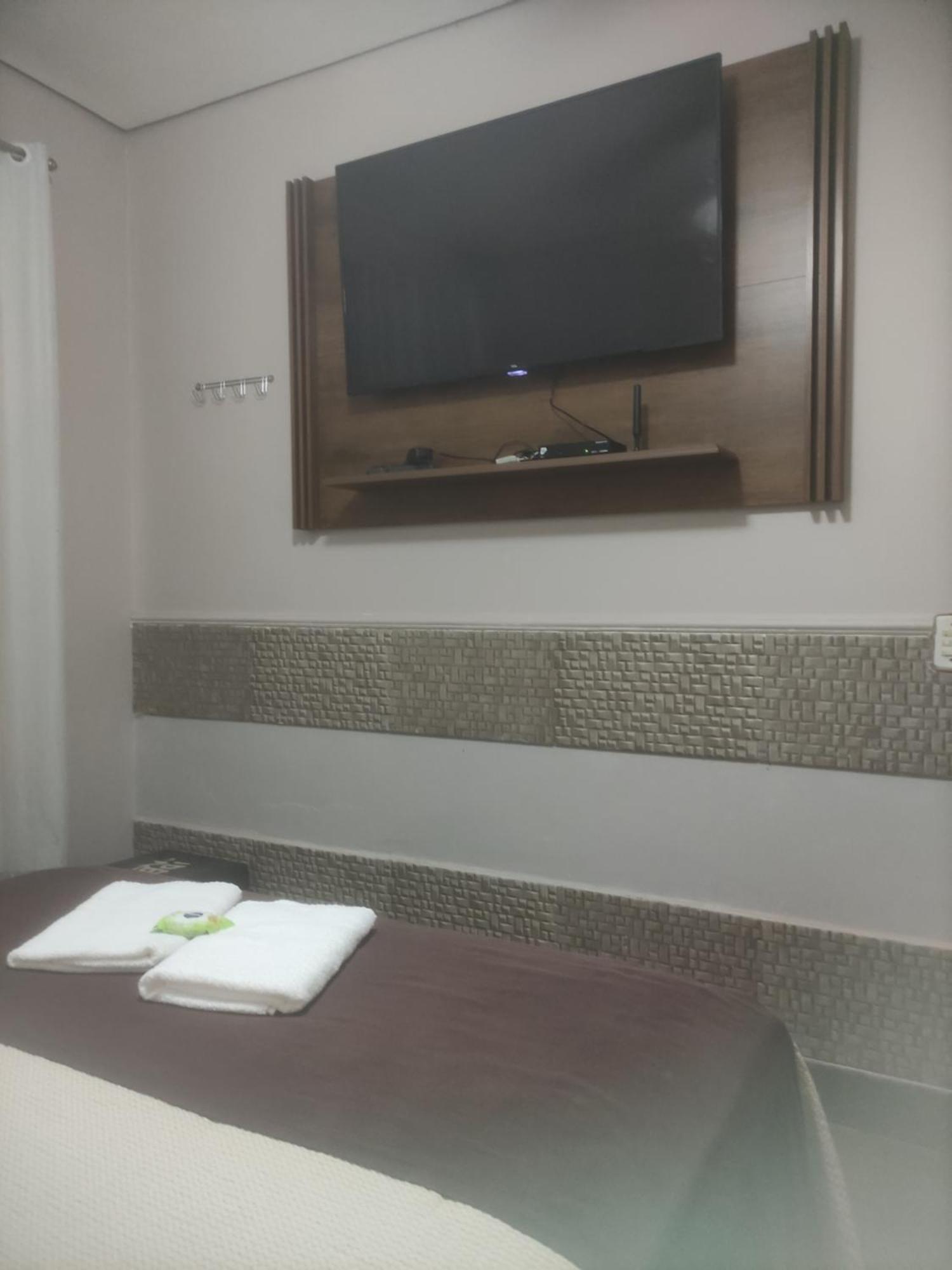 Pousada Da Gi Suites E Turismo Шапада-дус-Гімарайнс Екстер'єр фото